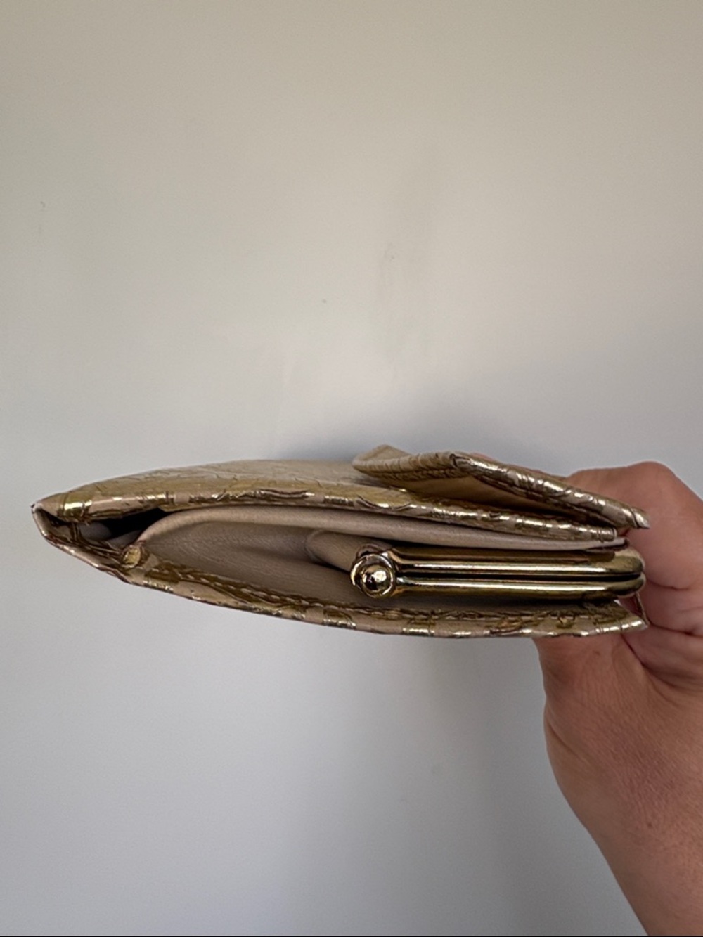 Vintage Elegant Gold Leaf-Embossed Women’s Clutch Wallet Rolf’s cowhide leather - Picture 9 of 12